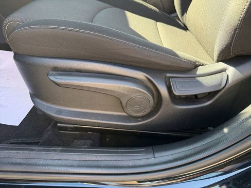 Used 2022 Kia Forte LXS image 12