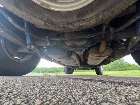 Used 2001 Chevrolet Blazer LT w/ Preferred Equipment Group AWD/4WD image 18