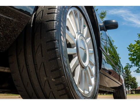 Used 2004 Ford Thunderbird RWD image 9