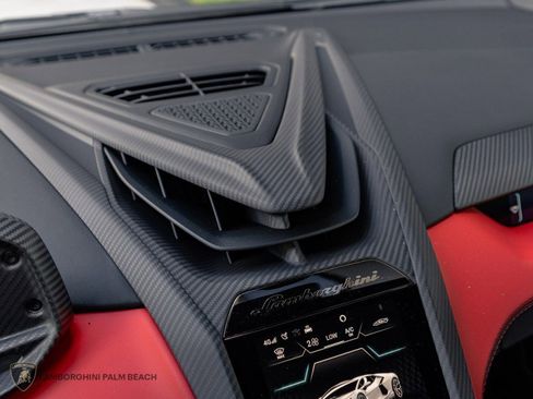 Used 2025 Lamborghini Revuelto AWD/4WD image 21
