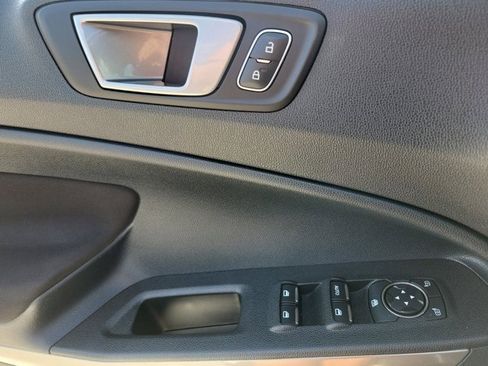 Used 2021 Ford EcoSport SE image 22