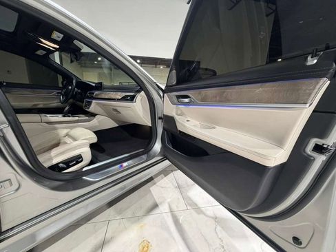 Used 2020 BMW 750i xDrive w/ Executive Package image 13