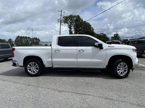 Used 2025 Chevrolet Silverado 1500 LTZ AWD/4WD image 2
