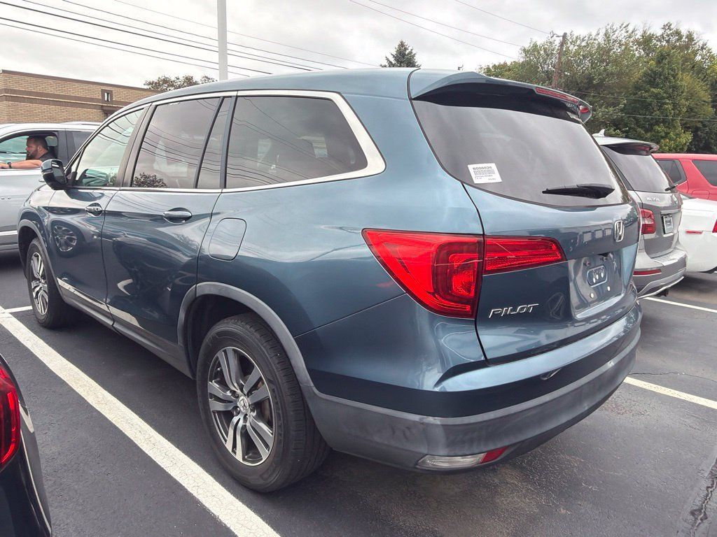 Used 2017 Honda Pilot EX image 2