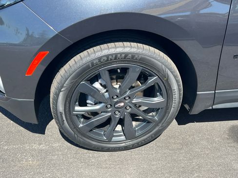 Used 2023 Chevrolet Equinox RS AWD/4WD image 6