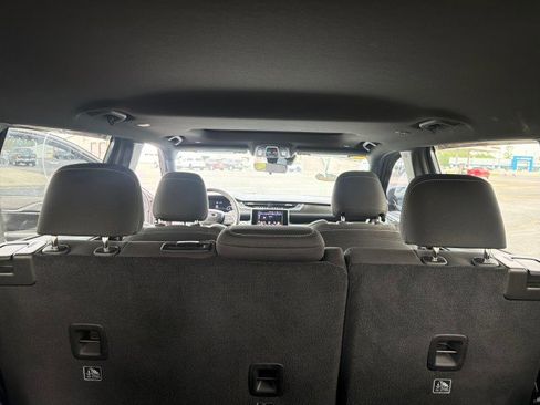 Used 2025 Jeep Grand Cherokee L Laredo image 20