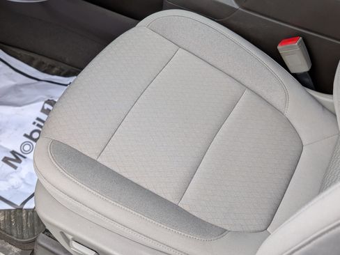 Used 2022 Chevrolet Silverado 1500 RST w/ Z71 Off-Road Package image 29