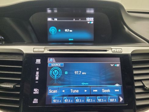 Used 2017 Honda Accord EX image 25