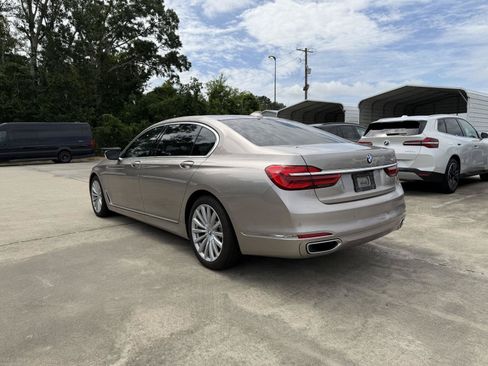 Used 2018 BMW 740i RWD image 20