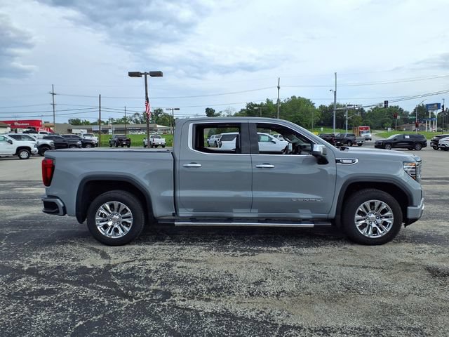 Used 2024 GMC Sierra 1500 Denali w/ Technology Package AWD/4WD image 3