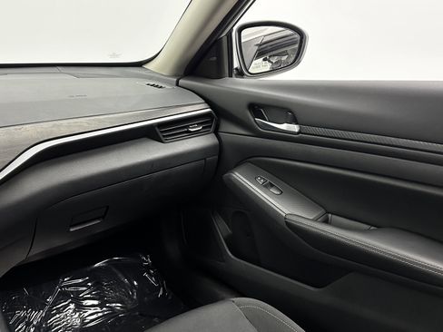 Used 2025 Nissan Altima 2.5 SV image 27
