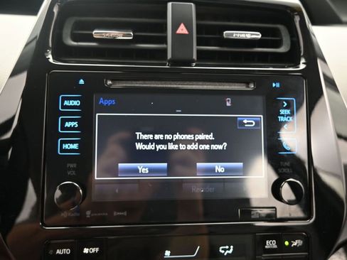 Used 2017 Toyota Prius Prime Plus w/ Carpet Mat Package FWD image 28