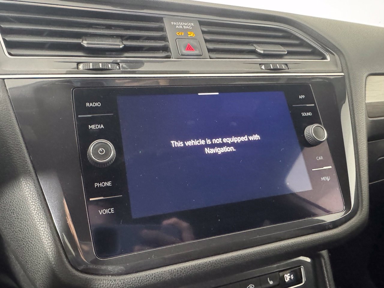 Used 2021 Volkswagen Tiguan SE R-Line FWD image 17