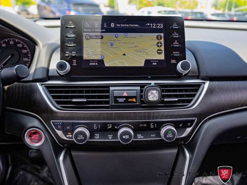 Used 2022 Honda Accord Touring image 31