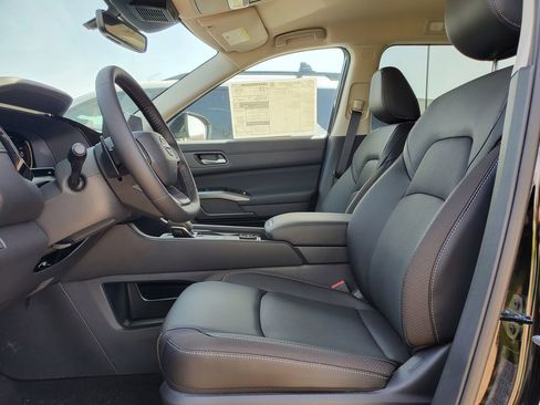 New 2026 Nissan Pathfinder SL AWD/4WD image 17