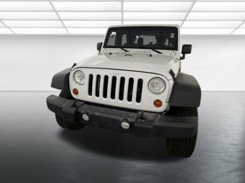 Used 2017 Jeep Wrangler Sport AWD/4WD image 2