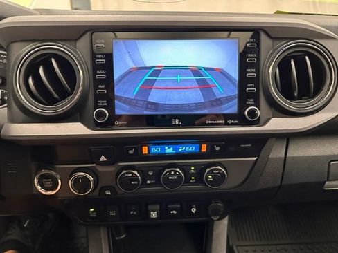 Used 2023 Toyota Tacoma TRD Off-Road w/ TRD Premium Off Road Package AWD/4WD image 8