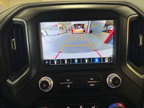 Certified 2021 GMC Sierra 2500 AT4 w/ AT4 Premium Plus Package image 23