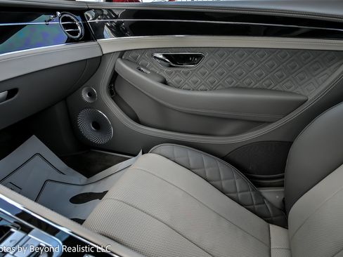 Used 2020 Bentley Continental GT image 46