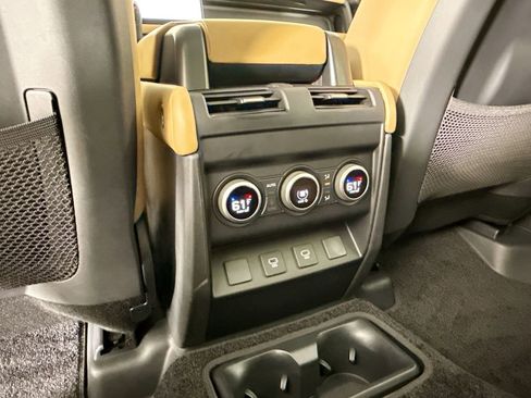 Used 2025 Land Rover Defender 130 S image 17