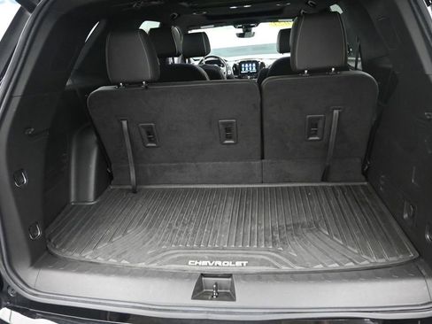 Used 2023 Chevrolet Traverse Premier AWD/4WD image 9