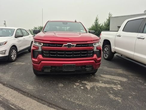 Used 2025 Chevrolet Silverado 1500 RST w/ Convenience Package II AWD/4WD image 2