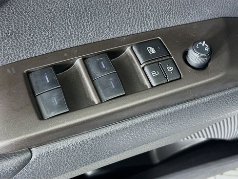 Used 2023 Toyota Camry SE image 15