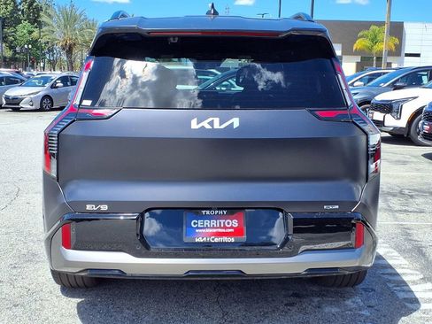 Certified 2026 Kia EV9 GT-Line AWD/4WD image 4