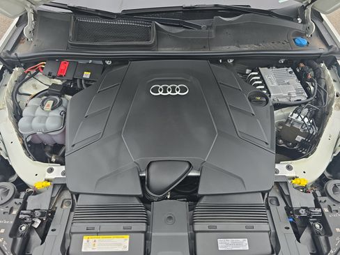 Used 2021 Audi Q7 3.0T Premium w/ Convenience Package AWD/4WD image 27