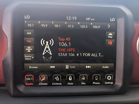 Used 2020 Jeep Wrangler Unlimited Rubicon w/ Uconnect 4C Nav & Sound Group image 12