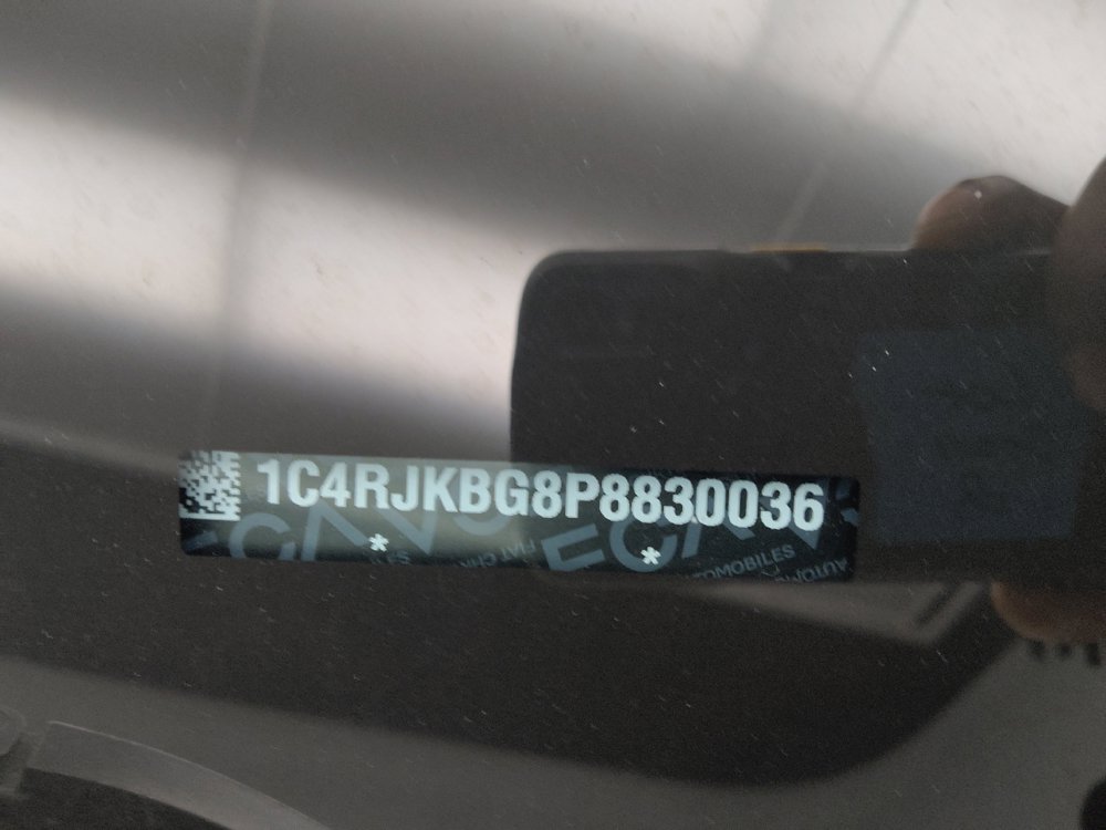 Used 2023 Jeep Grand Cherokee L Limited AWD/4WD image 33