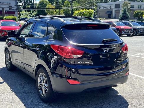 Used 2015 Hyundai Tucson SE image 4