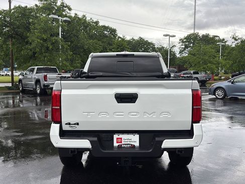 Used 2024 Toyota Tacoma TRD Off-Road w/ TRD Off Road Upgrade Package AWD/4WD image 23