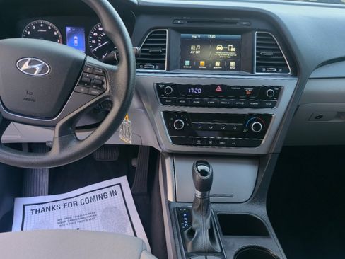 Used 2016 Hyundai Sonata SE FWD image 10