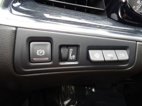 Certified 2024 Cadillac XT5 Premium Luxury w/ Technology Package AWD/4WD image 22