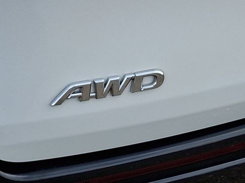 Certified 2023 Toyota Sienna Platinum image 36