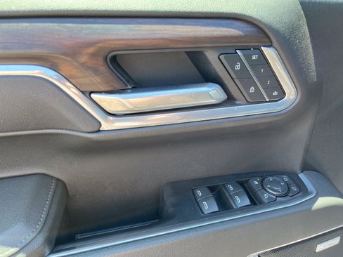 Used 2025 GMC Sierra 1500 SLT w/ SLT Convenience Package AWD/4WD image 14