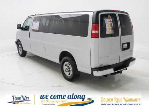 Used 2017 GMC Savana 3500 LT w/ LT Preferred Equipment Group image 6