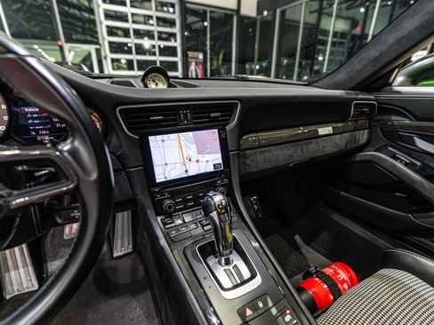 Used 2019 Porsche 911 GT3 RS image 16