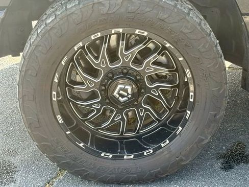 Used 2023 RAM 1500 Laramie image 32