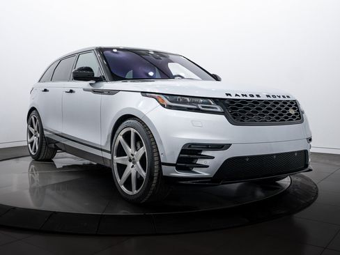 Used 2018 Land Rover Range Rover Velar R-Dynamic SE image 2