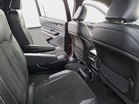 Certified 2023 Jeep Grand Cherokee L Laredo image 12