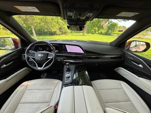 Used 2024 Cadillac Escalade Sport w/ LPO, ONYX Package AWD/4WD image 38