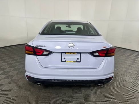 Certified 2025 Nissan Altima 2.5 SR w/ SR Premium Package image 4