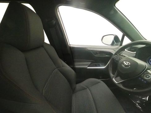 Used 2021 Toyota RAV4 SE AWD/4WD image 32