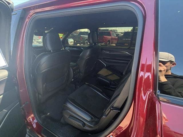 Used 2021 Jeep Grand Cherokee L Laredo AWD/4WD image 19
