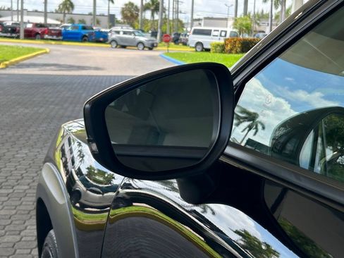 Used 2025 MAZDA CX-50 AWD 2.5 S w/ Premium Plus Pkg image 17