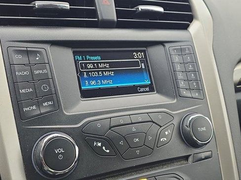 Used 2014 Ford Fusion SE w/ Equipment Group 202A image 27