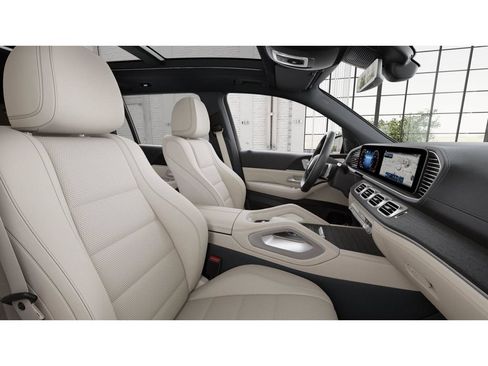 New 2026 Mercedes-Benz GLS 450 4MATIC image 4
