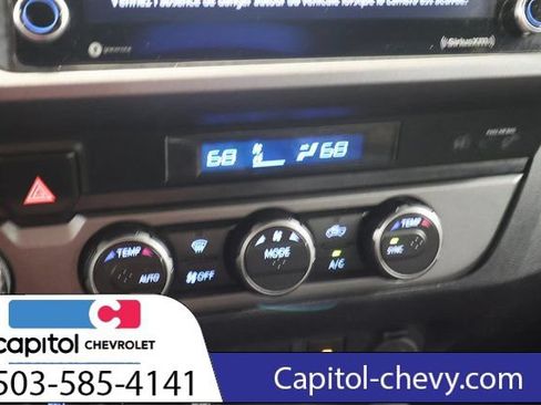 Used 2023 Toyota Tacoma TRD Off-Road w/ Technology Package AWD/4WD image 23